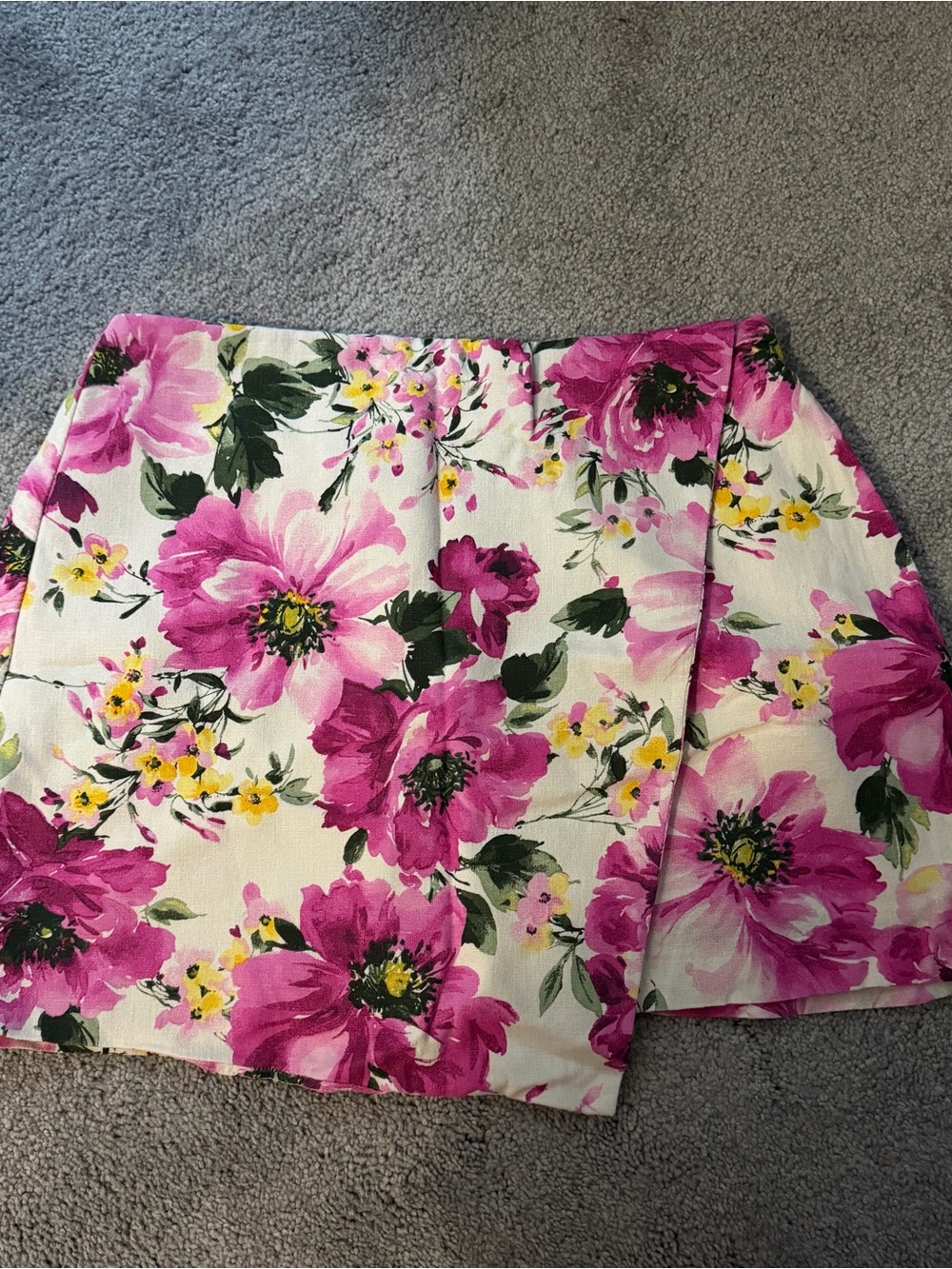 Abercrombie & Fitch Pink Floral Mini Skort